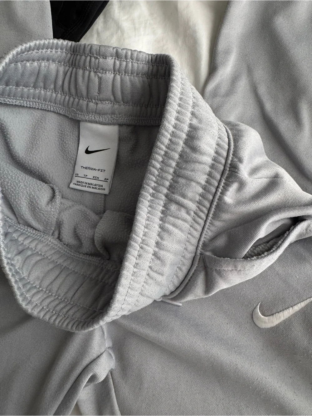 Nike and Under Armour Girls Sweatpants Joggers Size XS/S (set of 3)
